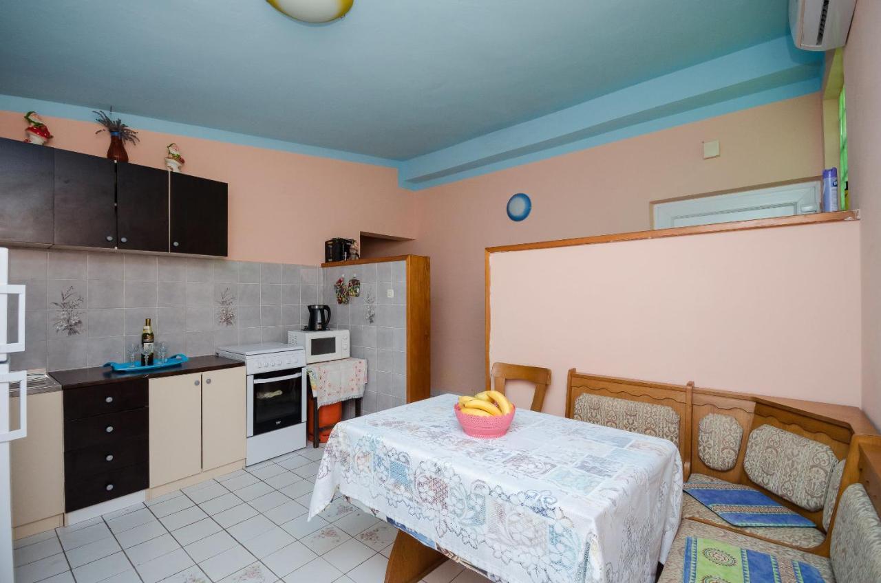 Apartment Marija Zdenko Lopar Exteriör bild