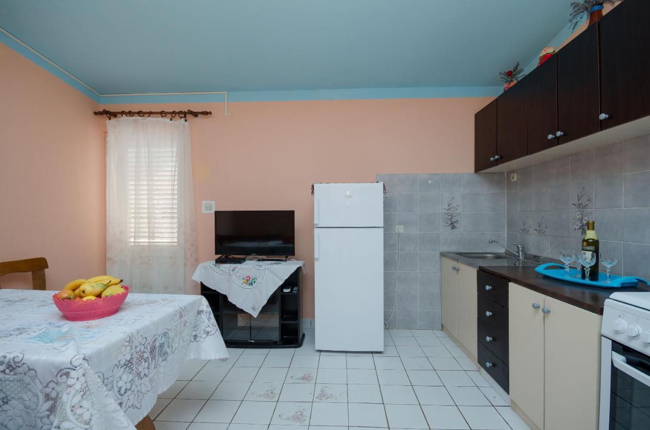 Apartment Marija Zdenko Lopar Exteriör bild